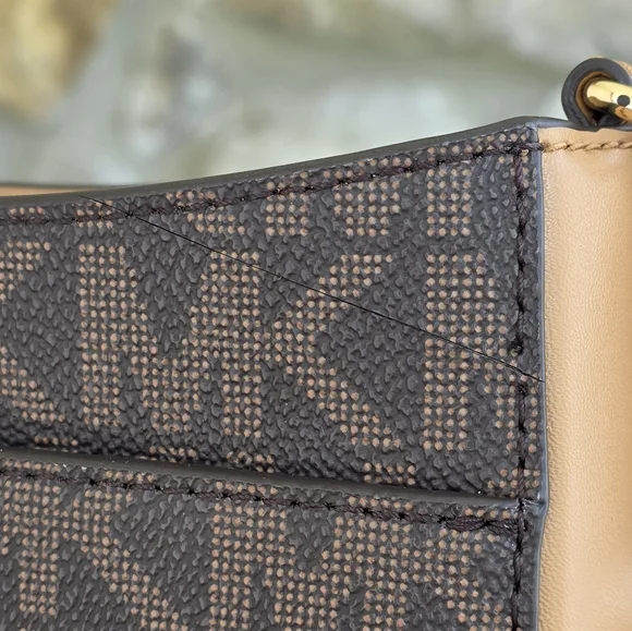 Michael Kors Jet Set Medium Logo Brown Crossbody - Picture 4 of 9